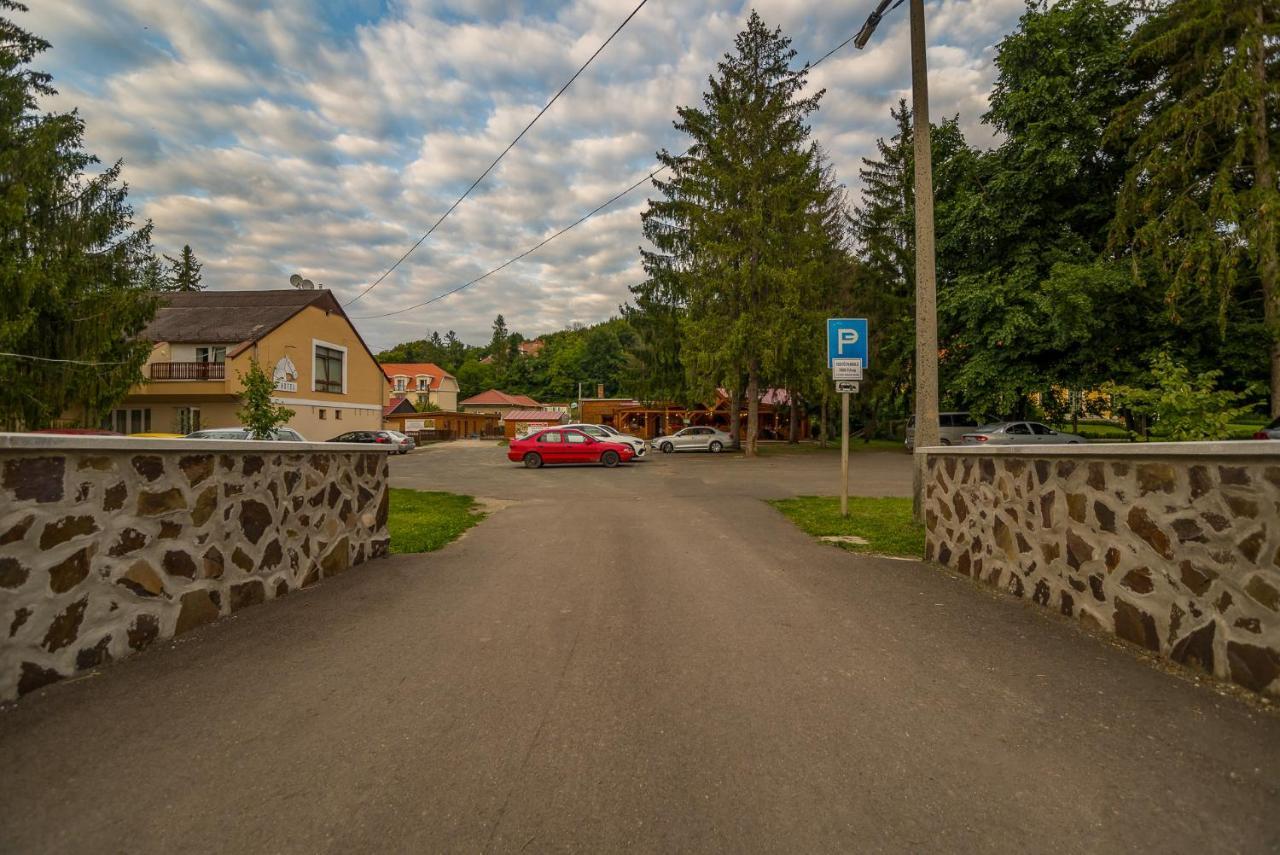 Lipicai Ifjusagi Szallo Szilvásvárad Extérieur photo
